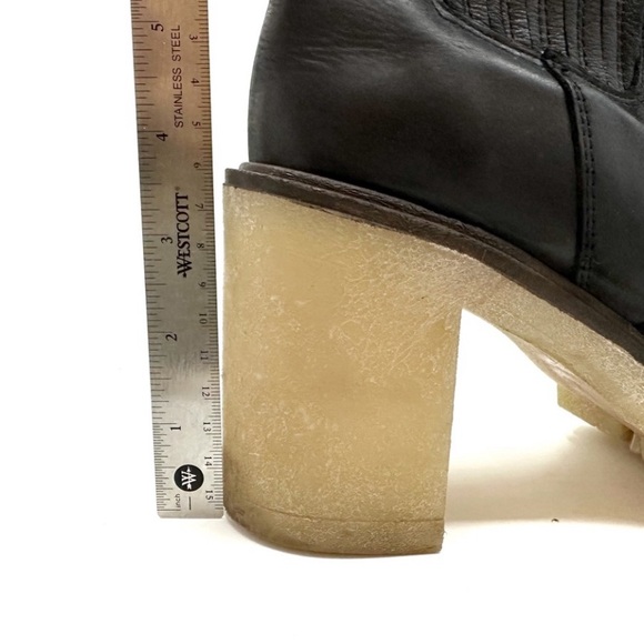 Free People | James Gum Sole Heeled Leather Chelsea Boot Black Size 38 - Picture 11 of 12